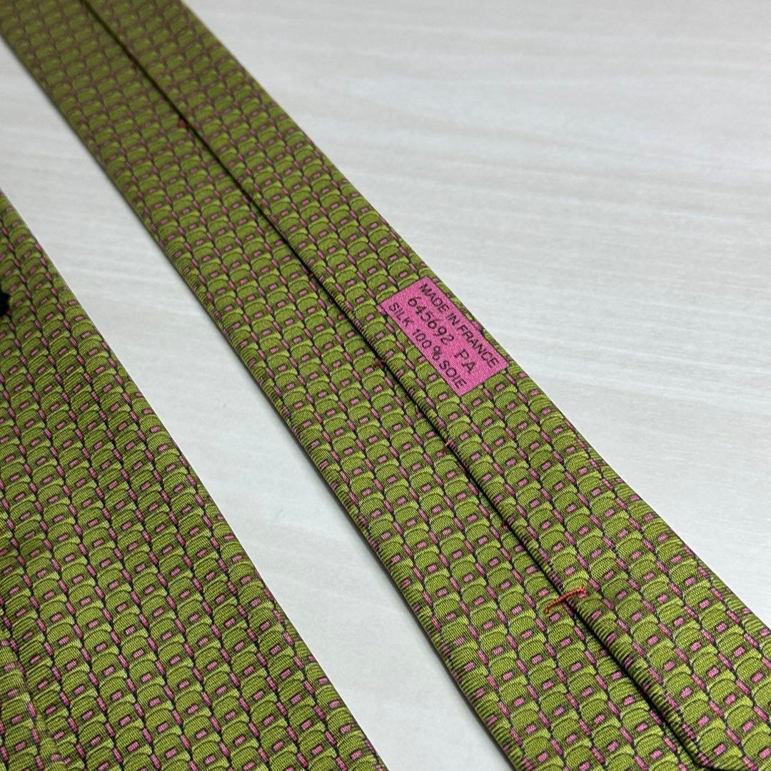 美品☆エルメス☆ネクタイ☆グリーン☆緑☆パターン柄☆ピンク☆シート☆583