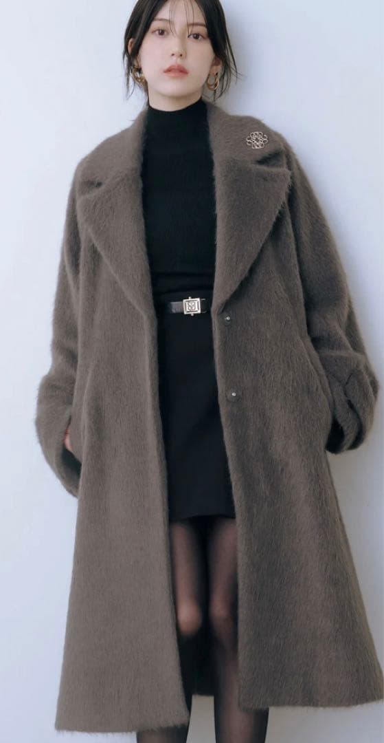 本日限定価格！スナイデル　ブローチ付きシャギーコート2025