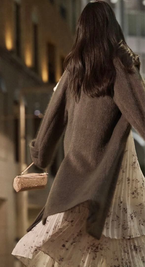 本日限定価格！スナイデル　ブローチ付きシャギーコート2025