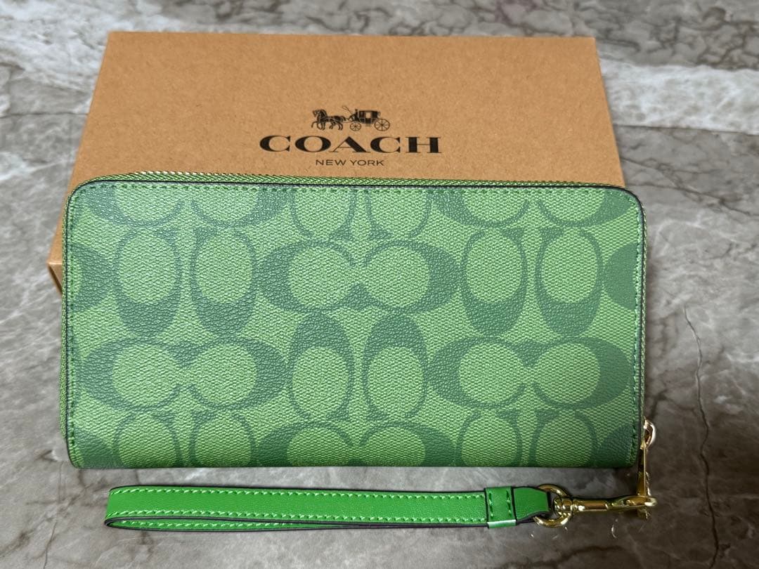 COACH グリーン 長財布