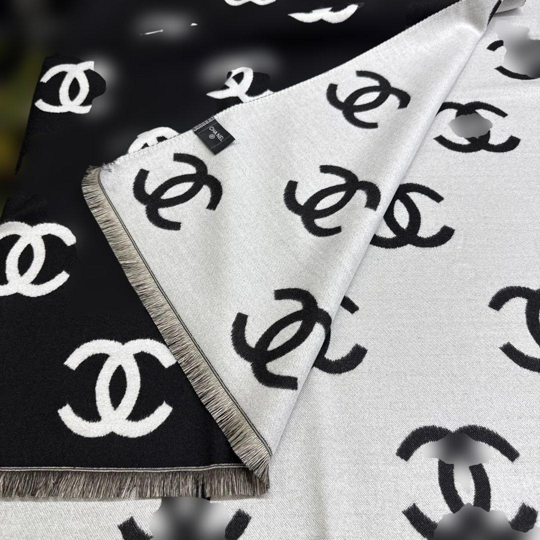 【本日限定価格】ノベルティCHANELリバーシブルストール ブラック/ホワイト