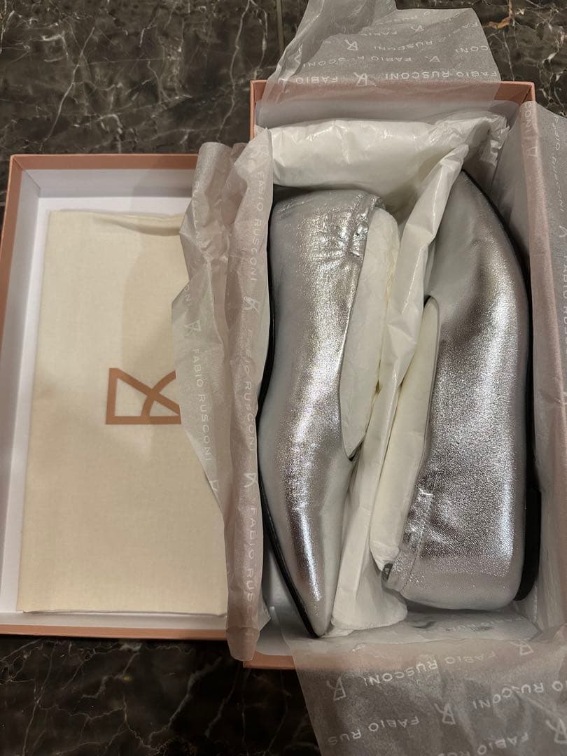 FABIO RUSCONI ポインテッドトウシャーリングパンプス(F31510)