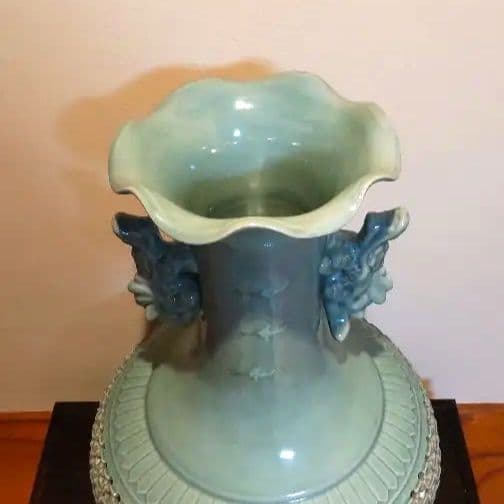 手渡し可 高麗青磁 芸元作 雲鶴文双耳飾壷 花瓶 網目透かし彫り 双耳 飾り壺