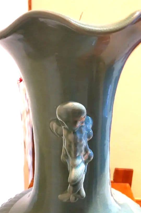 手渡し可 高麗青磁 芸元作 雲鶴文双耳飾壷 花瓶 網目透かし彫り 双耳 飾り壺