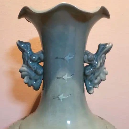 手渡し可 高麗青磁 芸元作 雲鶴文双耳飾壷 花瓶 網目透かし彫り 双耳 飾り壺