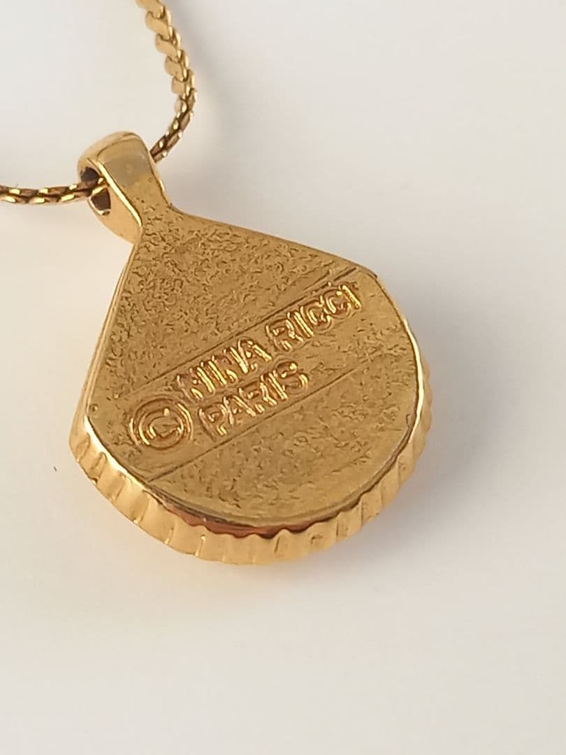 ば*ぁ様 NINA RICCI ニナリッチ NRロゴ ネックレス