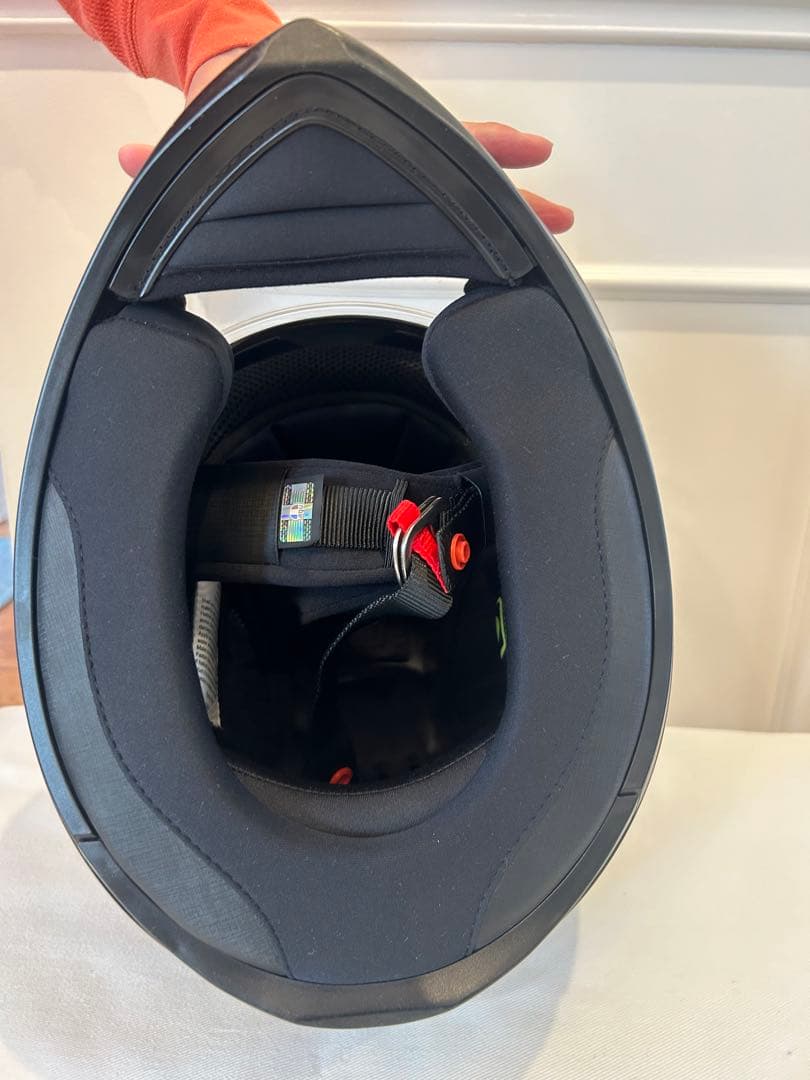 【早いもの勝ち！】 AGV フルフェイスヘルメット ブラック