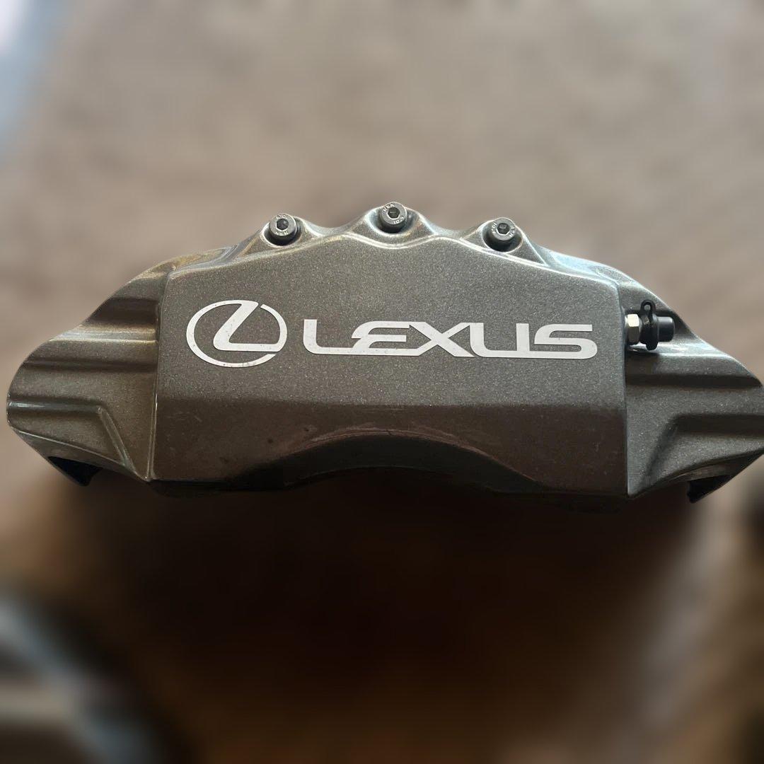 LEXUS、ブレーキキャリパーカバー