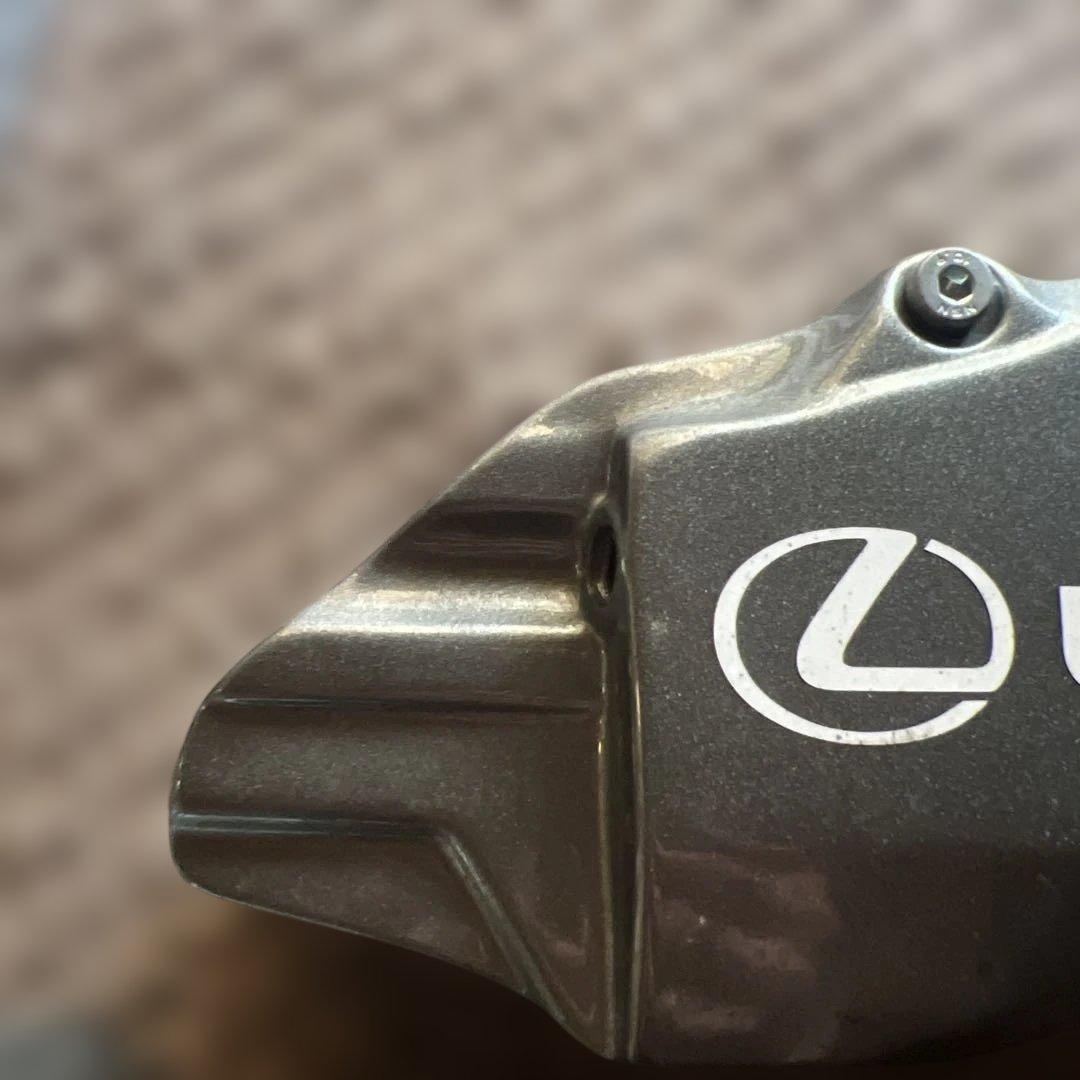 LEXUS、ブレーキキャリパーカバー