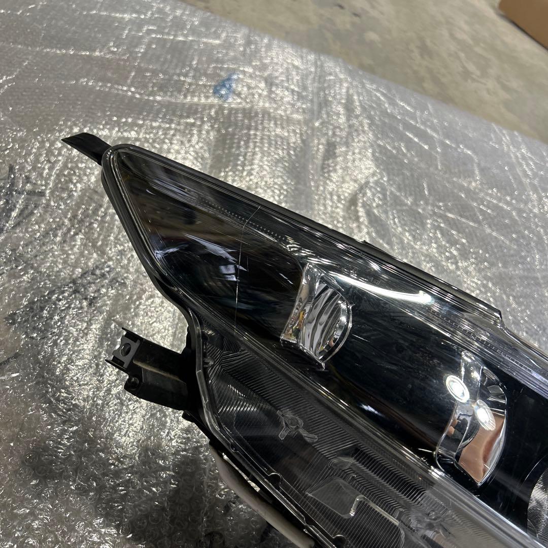 ハリアー　ヘッドライト　右　koito 48-147 ジャンク品