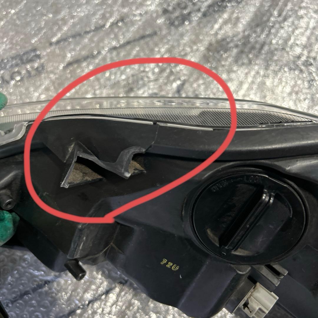 ハリアー　ヘッドライト　右　koito 48-147 ジャンク品