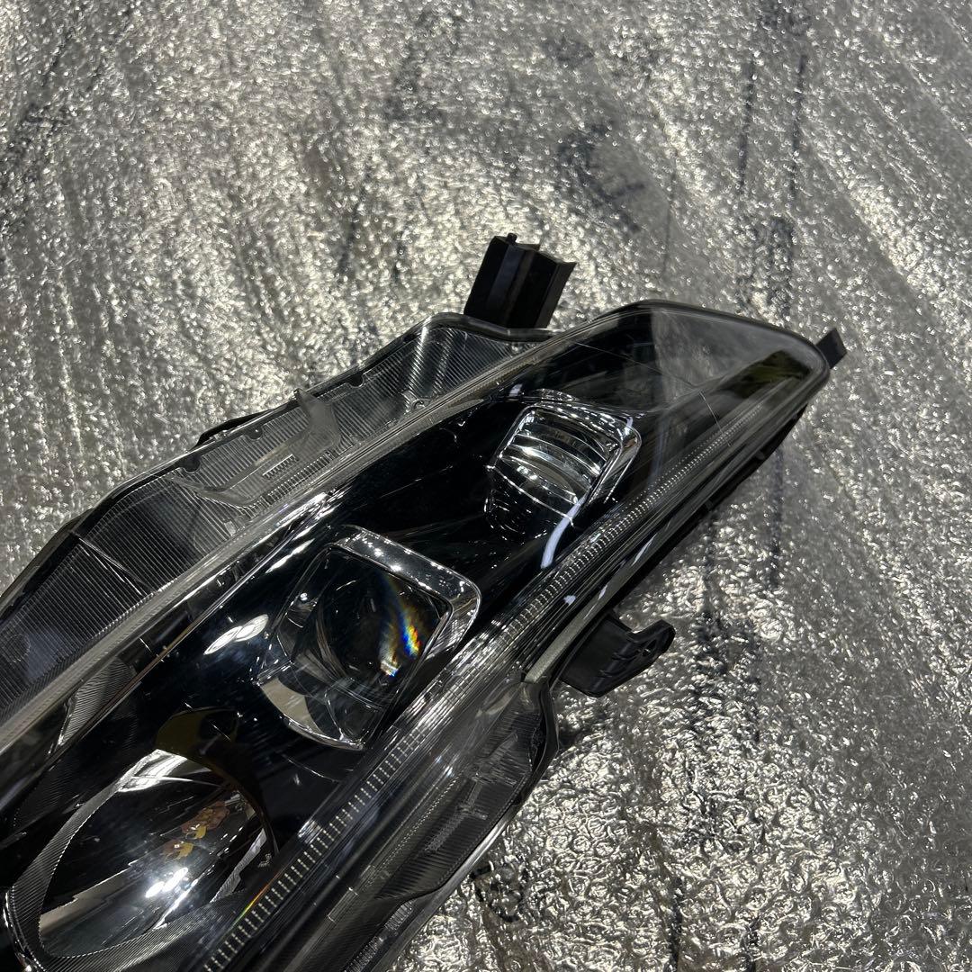 ハリアー　ヘッドライト　右　koito 48-147 ジャンク品