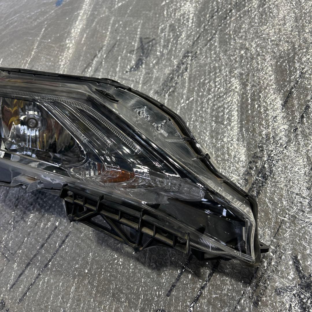 ハリアー　ヘッドライト　右　koito 48-147 ジャンク品