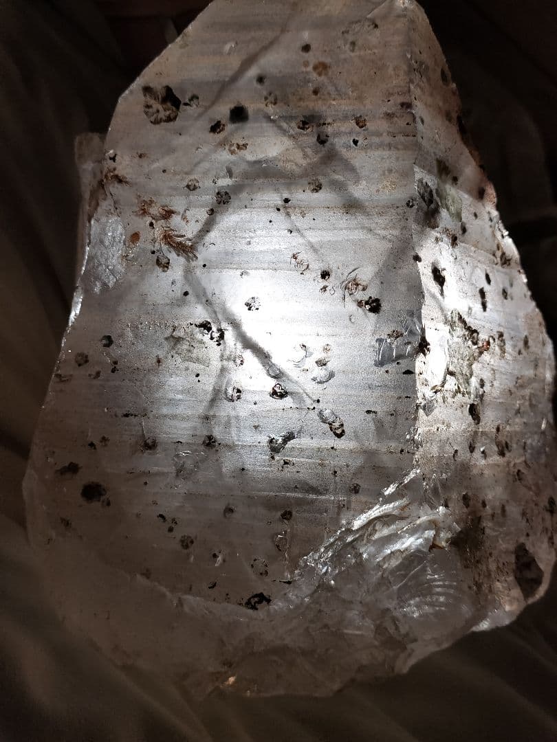 【早いもの勝ち超特価】巨大な水晶原石　約8.5kg