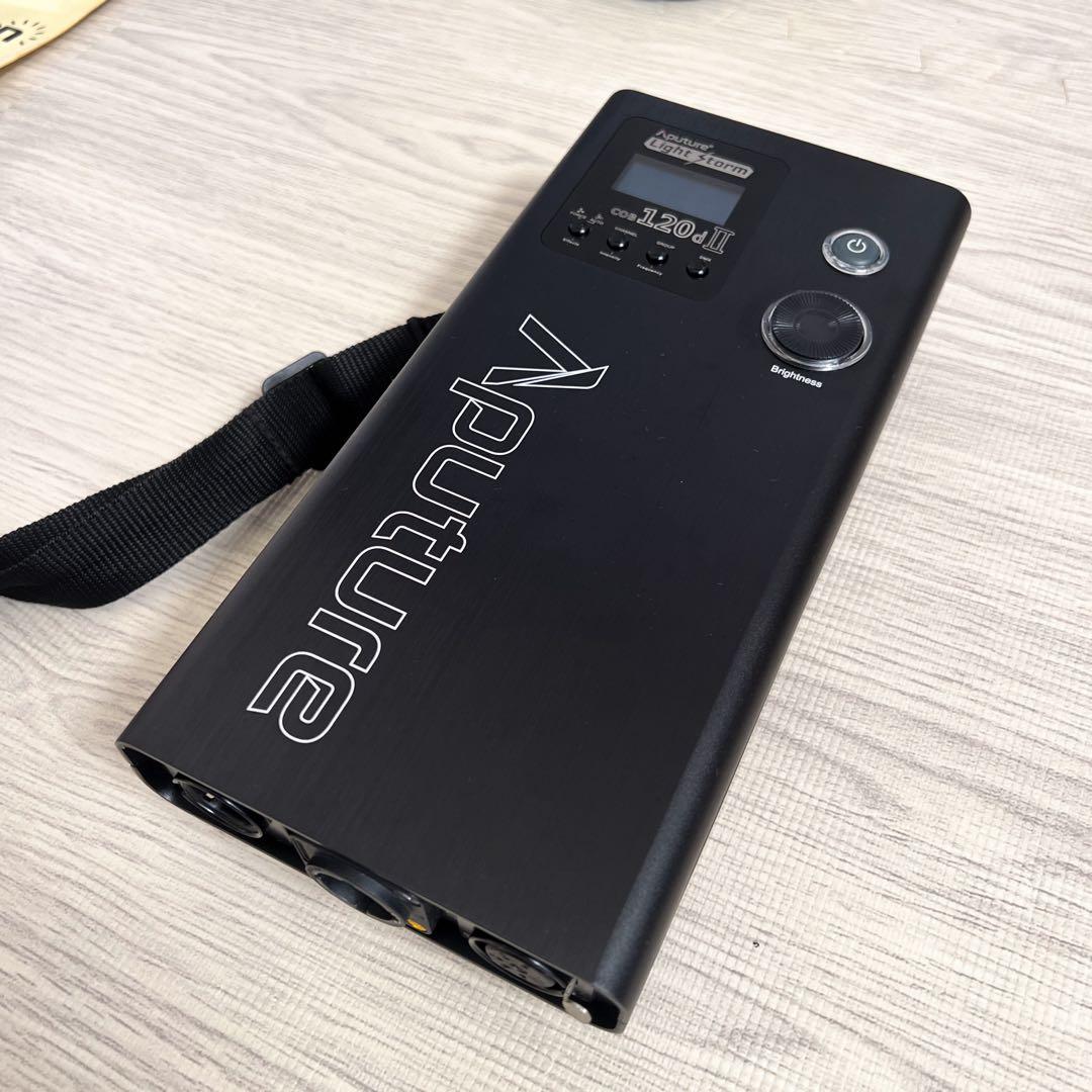 ソフトボックス＆スタンド付きAputure C120dII 動画撮影用ライト