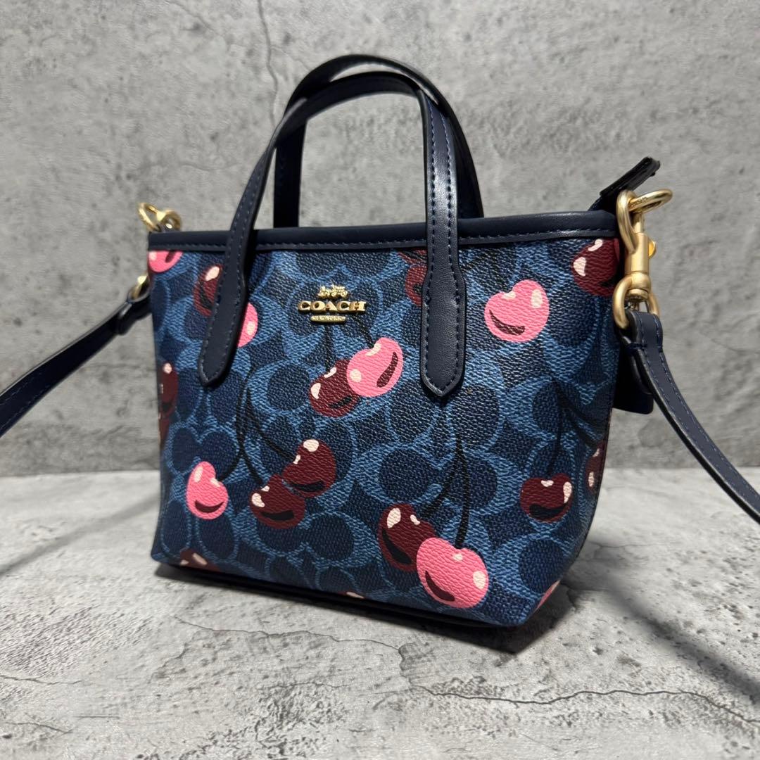 未使用級✨️コーチ 2way ショルダーバッグ ミニシティ チェリー レザー 青