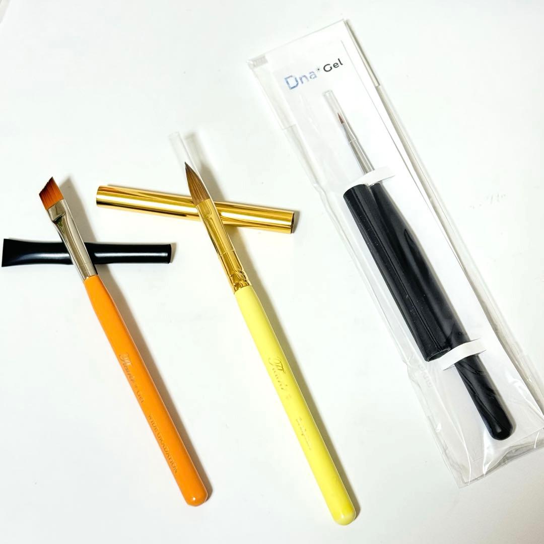 【新品未使用】フルーリア スカルプブラシ コリンスキー　アクリル　グラデーション