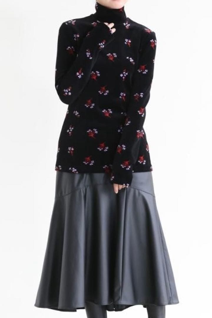 新品 マメクロゴウチ フローラル ジャガード ハイネック ベロア トップス