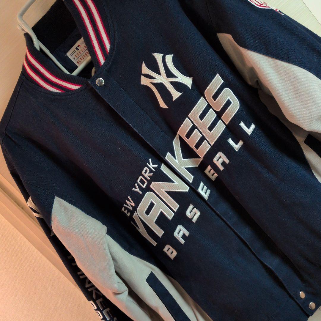 美品　ニューヨークヤンキース　ジャケット　sizeはＬ　多少の使用感有り