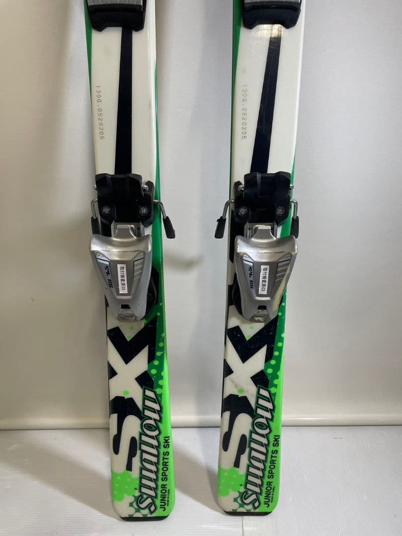 ジュニア用スキー板swallow130ストック100付き