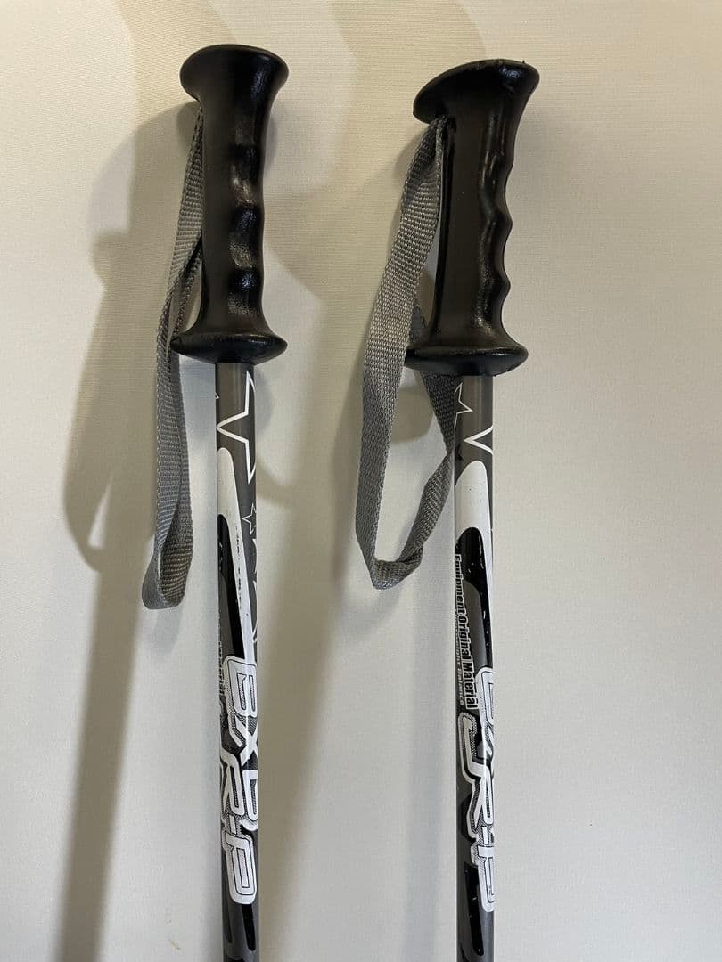 ジュニア用スキー板swallow130ストック100付き