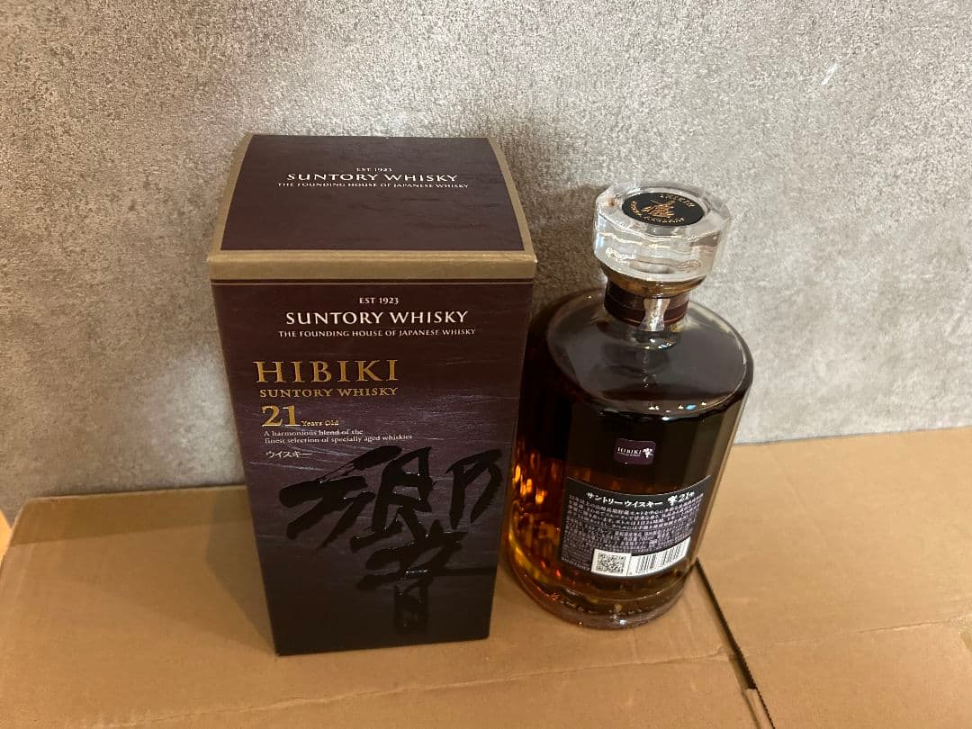 新品 サントリーウイスキー響 21年 700ml 箱入り