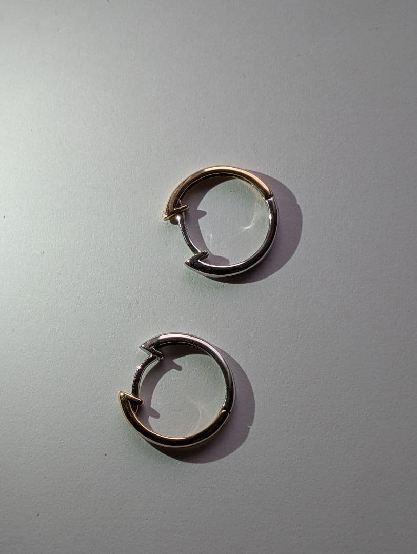 プラチナ＋１８金 中折フープピアス