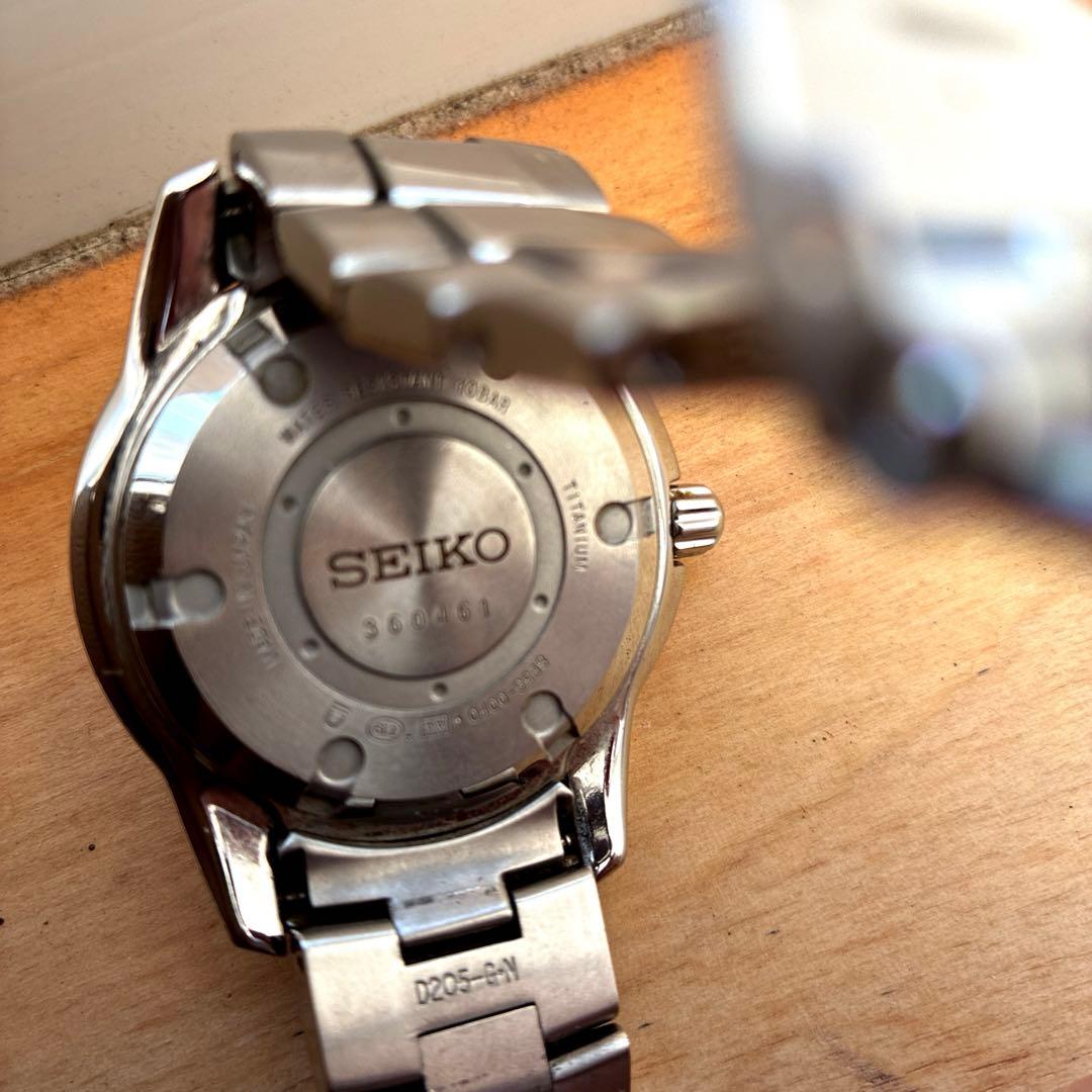 セイコーパーペチュアルカレンダー腕時計　MAG RESIST 16000A/a