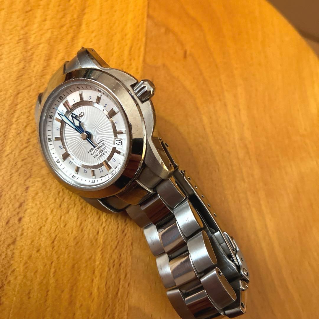 セイコーパーペチュアルカレンダー腕時計　MAG RESIST 16000A/a