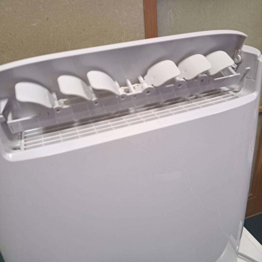 2023年製 パナソニック 衣類乾燥 除湿機 デシカント方式 　F-YZVX60