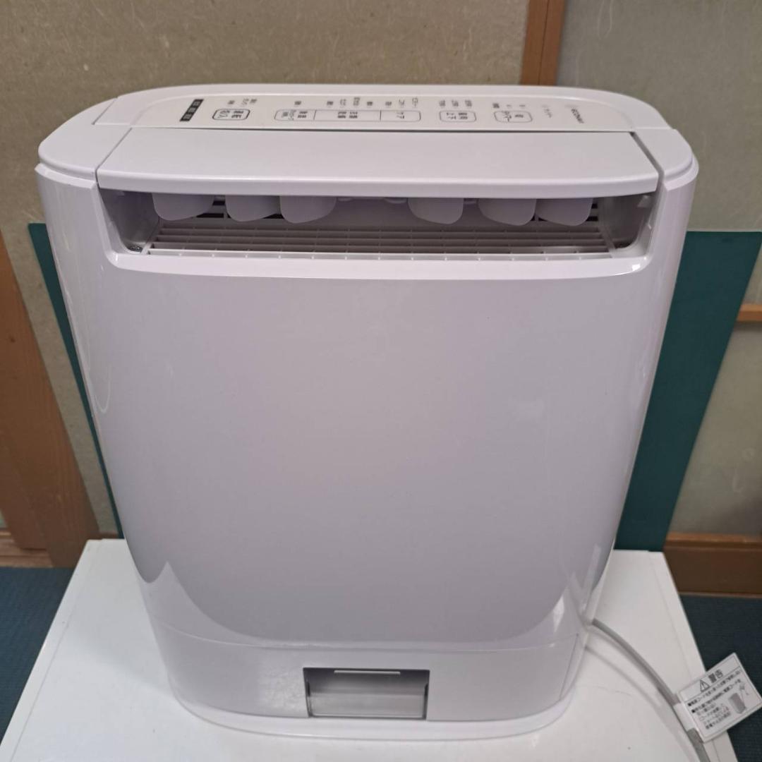 2023年製 パナソニック 衣類乾燥 除湿機 デシカント方式 　F-YZVX60