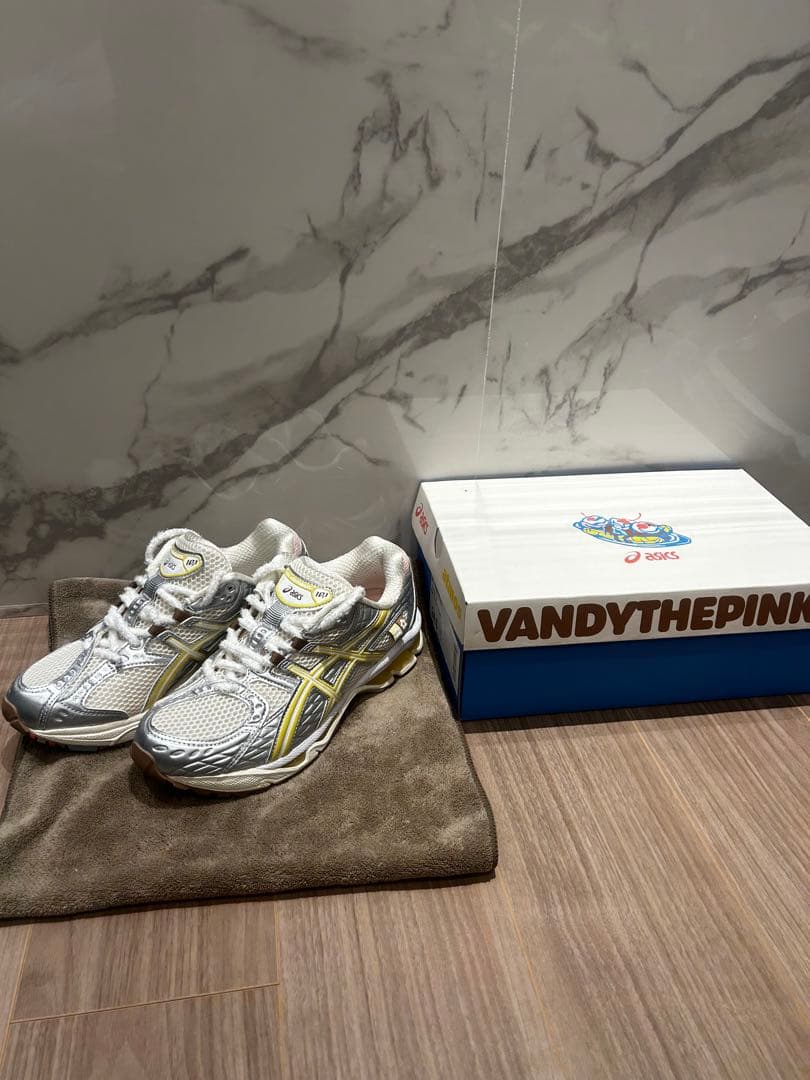 ASICS VANDYTHEPINK アトモス　コラボ　アシックス 24.5