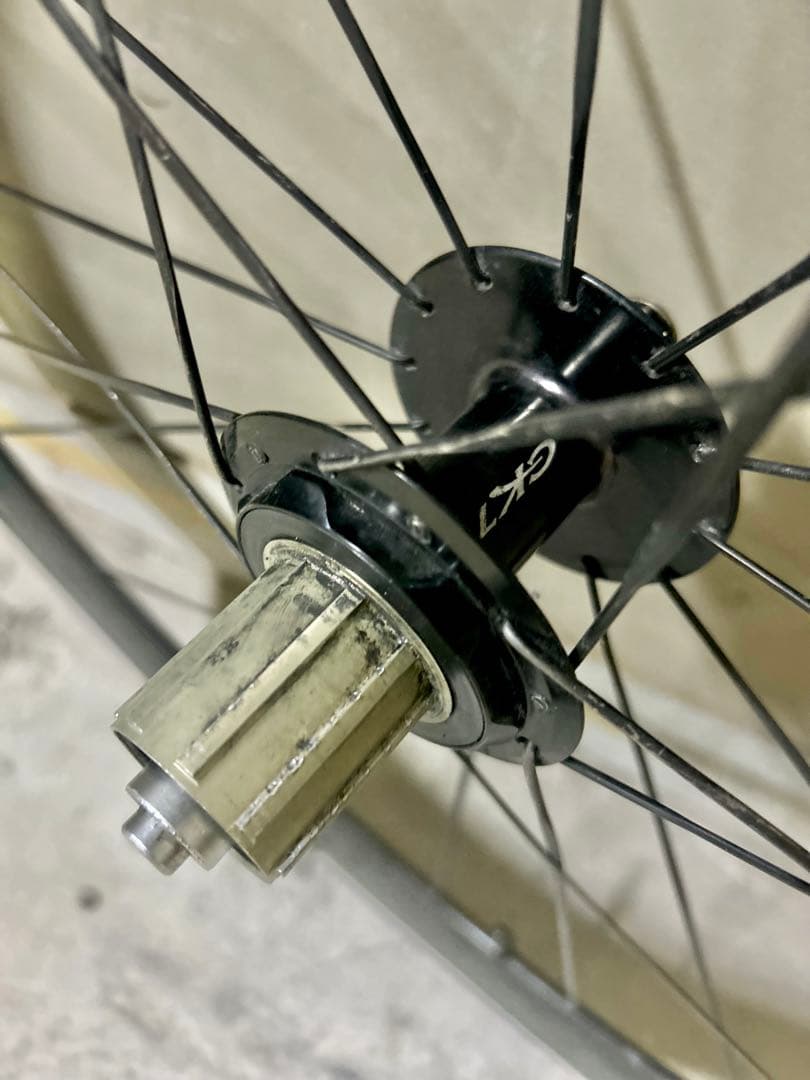 ◆台湾メーカー製の定価18万円程のカーボンホイール＆タイヤ後輪】重量1.07kg