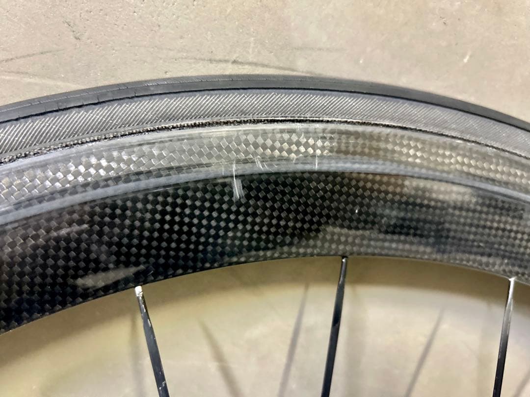 ◆台湾メーカー製の定価18万円程のカーボンホイール＆タイヤ後輪】重量1.07kg