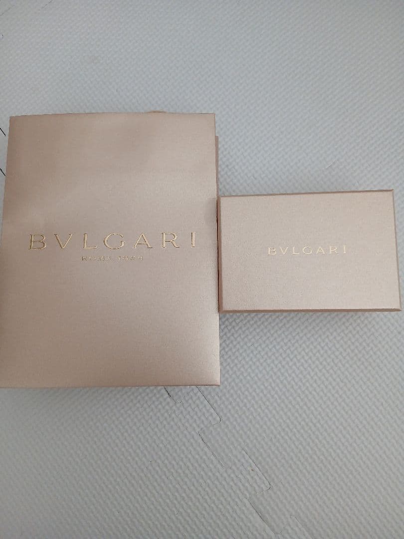 BVLGARI ブラック レザー キーケース