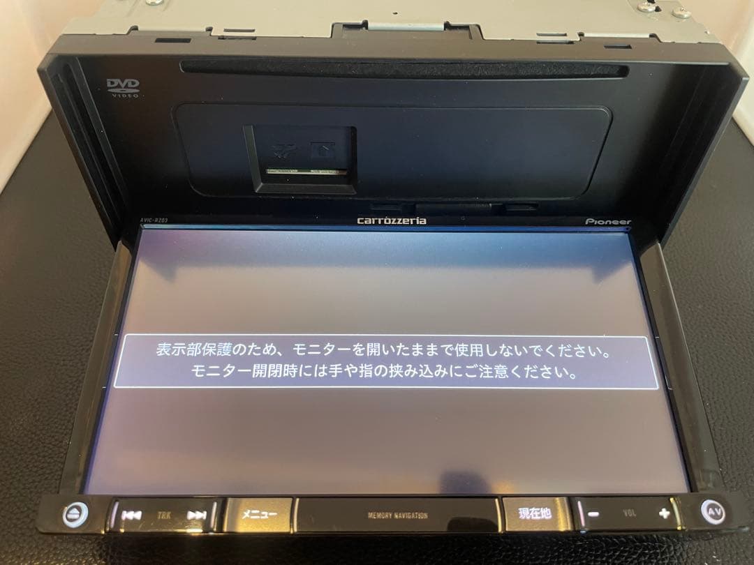 最新地図楽ナビAVIC-RZ03中古180mm7Ｖ型ワンセグTV 最新オービス