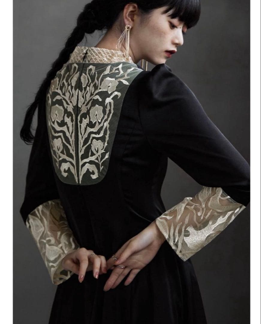 【美品】etoll バック刺繍フレアドレス オケージョンドレス