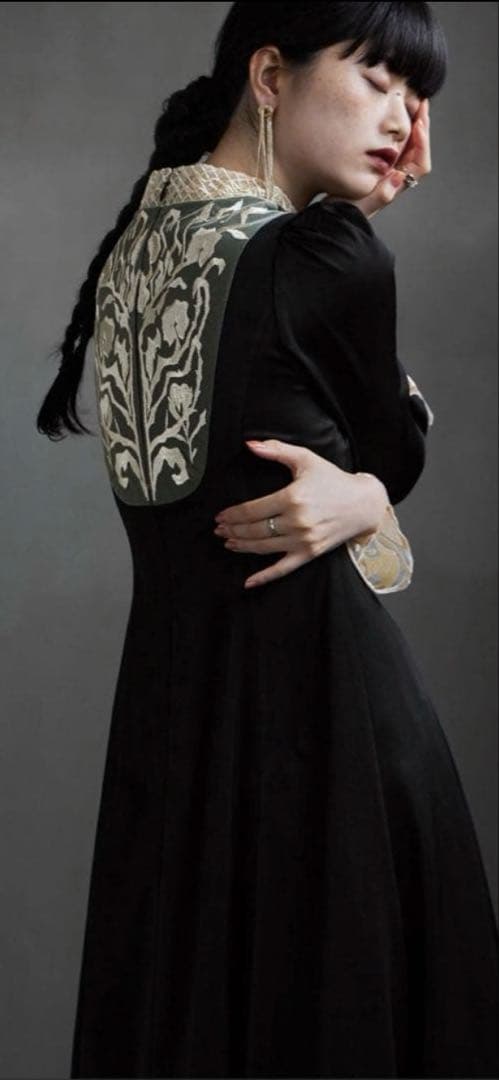 【美品】etoll バック刺繍フレアドレス オケージョンドレス