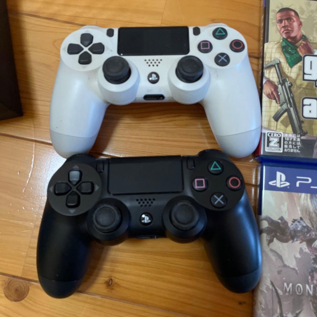 PS4のコントローラージャンク品扱いとカセット4枚