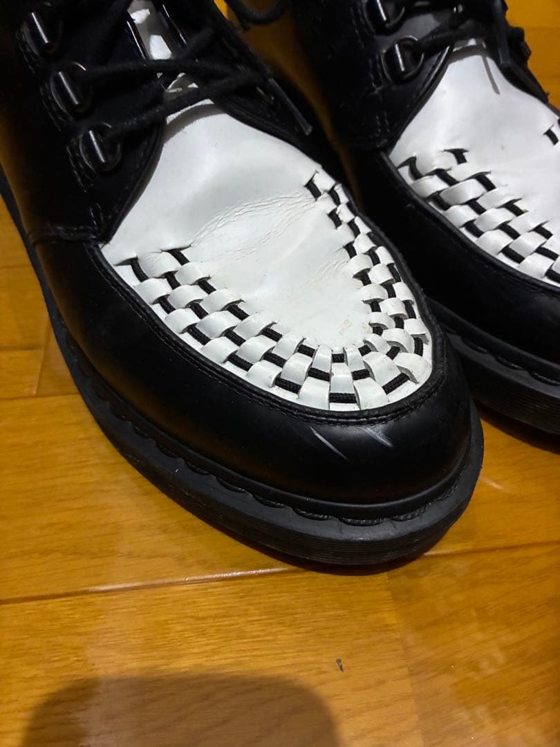 【週末値下げ！】ドクターマーチンASHLEY