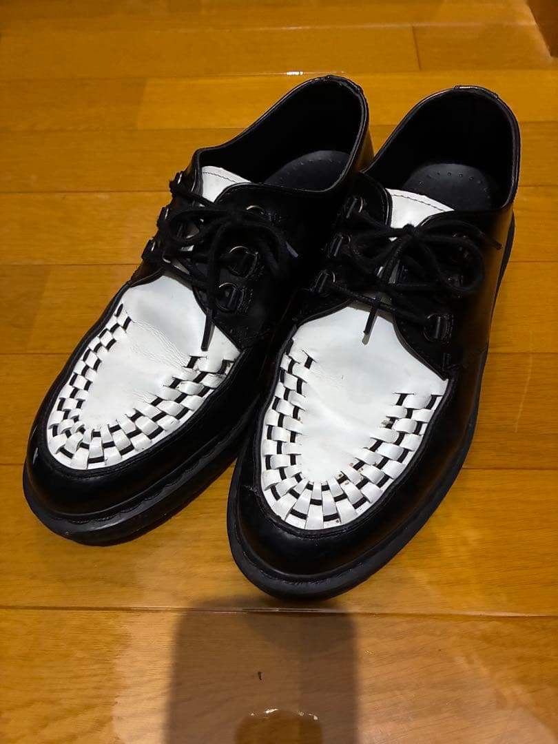 【週末値下げ！】ドクターマーチンASHLEY