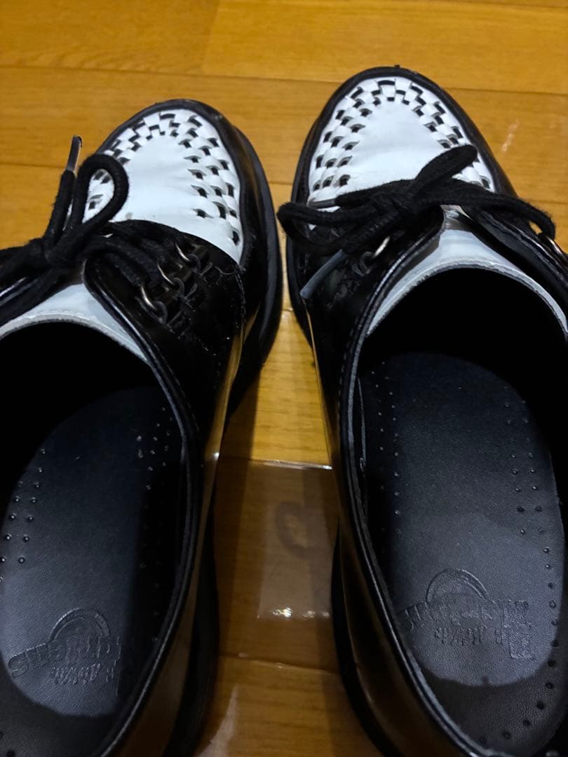 【週末値下げ！】ドクターマーチンASHLEY