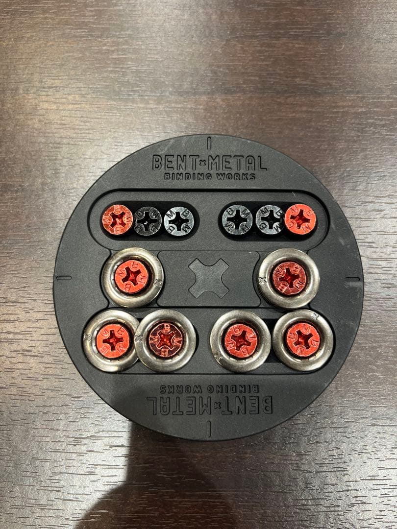 BENT L AXTION M ベントメタル