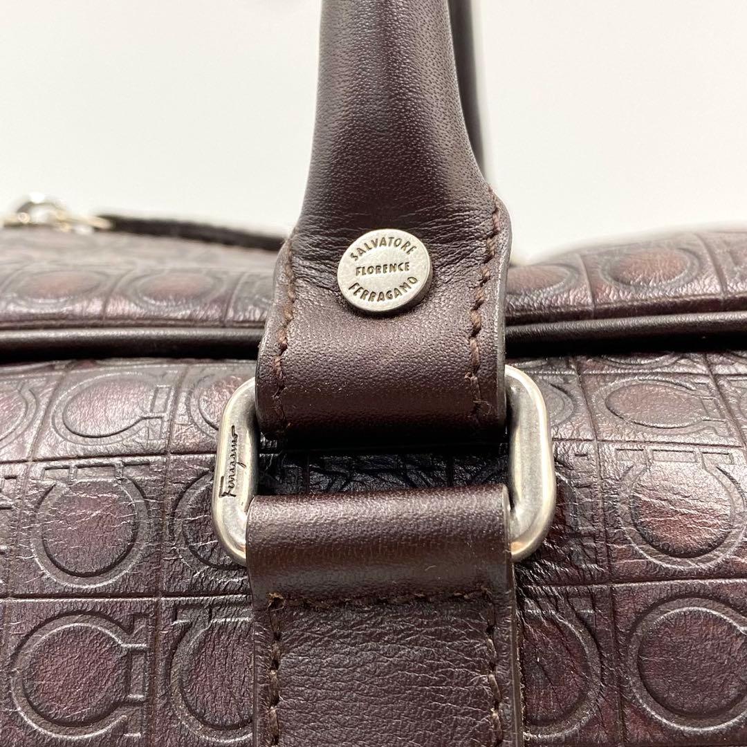 極美品✨フェラガモ 2way ガンチーニ エンボス レザー ボストンバック