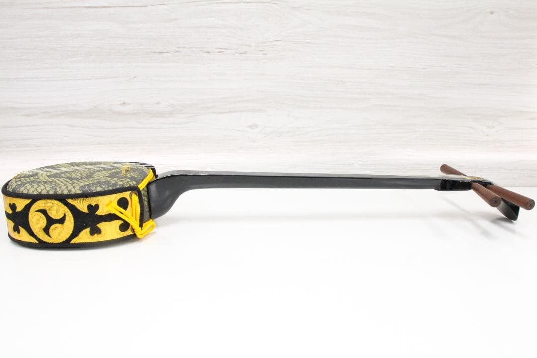 ▲美品 三線/さんしん 弦楽器 伝統音楽 民謡 沖縄三味線 和楽器 琉球音楽