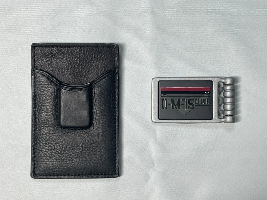 Oakley（オークリー）マネークリップ+ウォレット（ブラック）