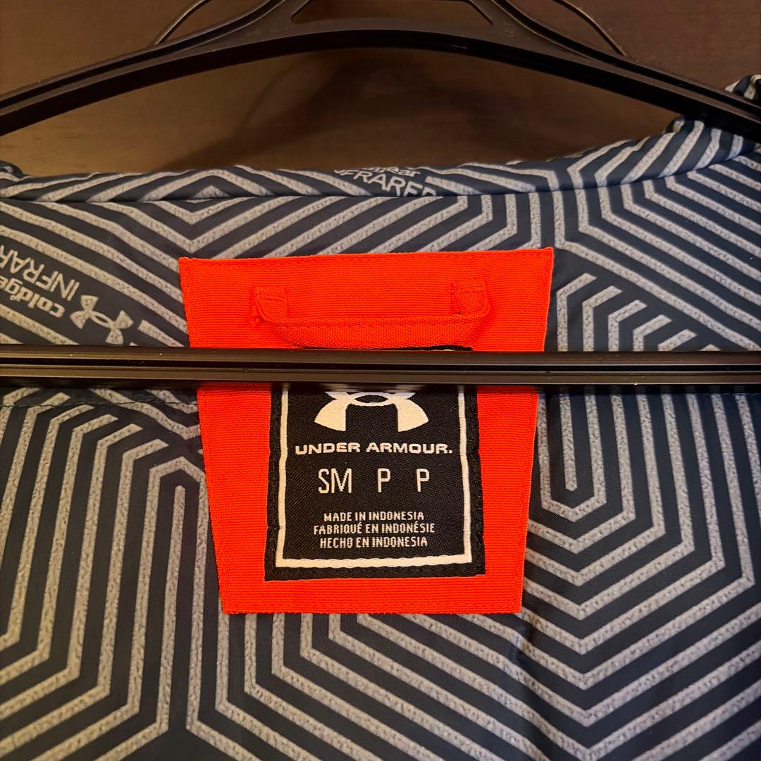 アンダーアーマー  INSULATED CORE JACKET