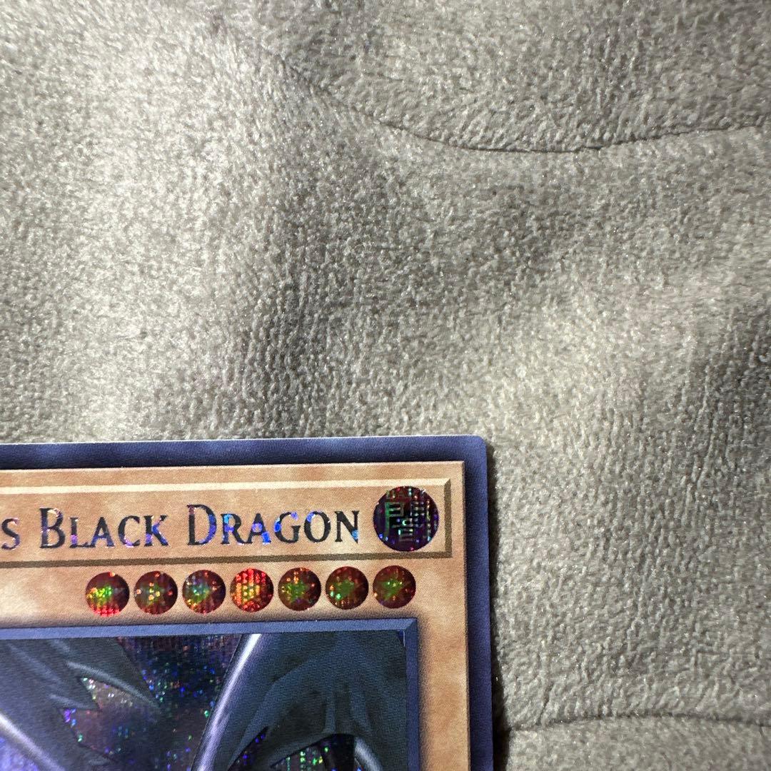 キ*リ様 真紅眼の黒竜 ナイキコラボ NKC1-EN002 シークレットレア