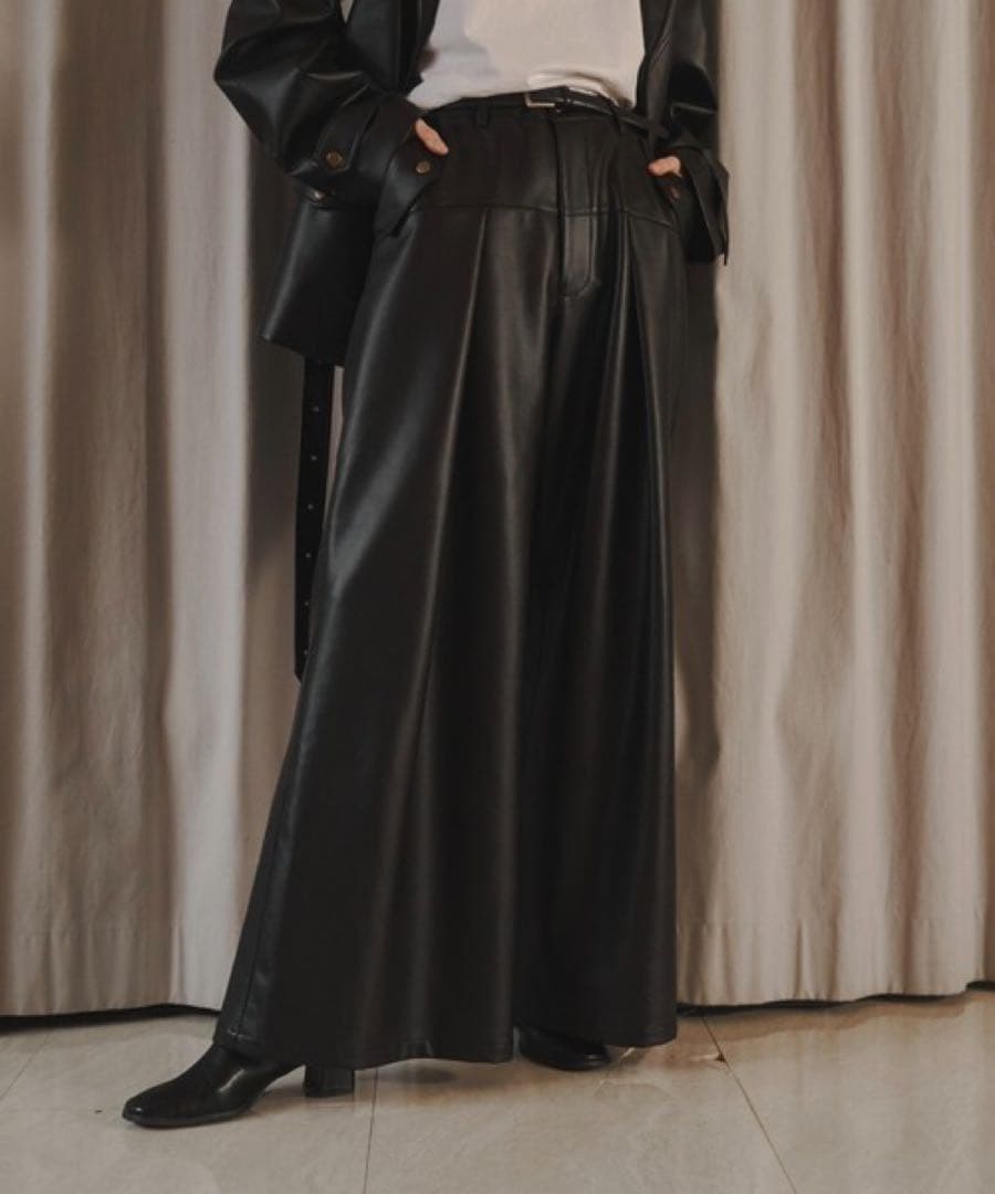 seyto サイズ1 / ヴィンテージライクフェイクレザーフレアパンツ