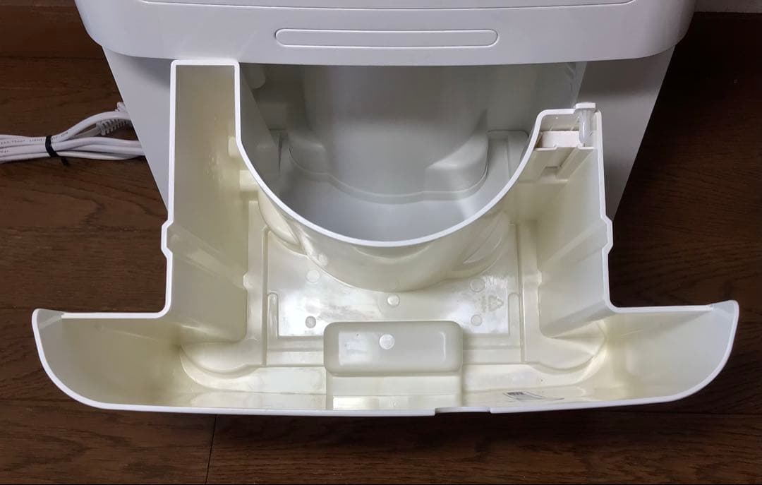 アイリスオーヤマ 除湿機 コンプレッサー式 イオン搭載 IJC-H140